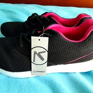 Ladies Action flex sneakers